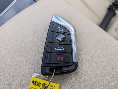 Used 2021 BMW 330i Sedan w/ Convenience Package image 33