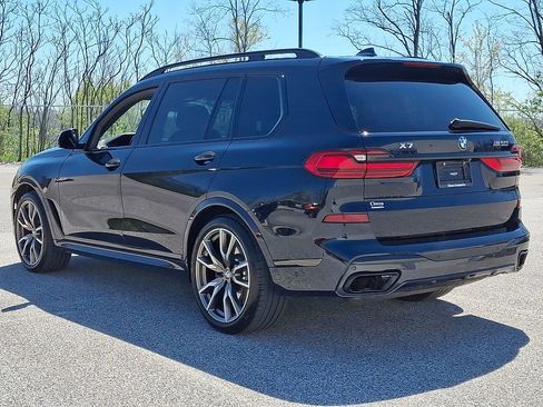 Used 2021 BMW X7 M50i w/ Cold Weather Package image 7