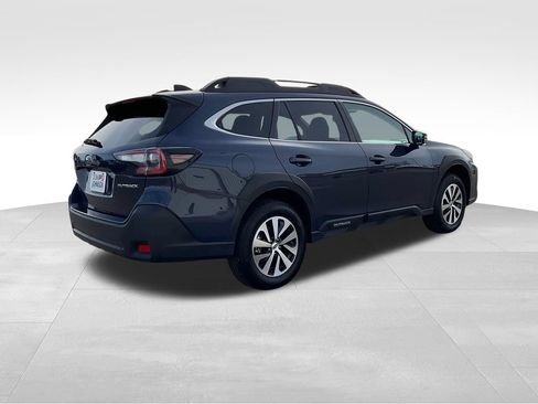Used 2025 Subaru Outback Premium AWD/4WD image 25