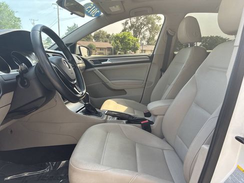 Used 2015 Volkswagen Golf SE w/ Golf Sport Package FWD image 7