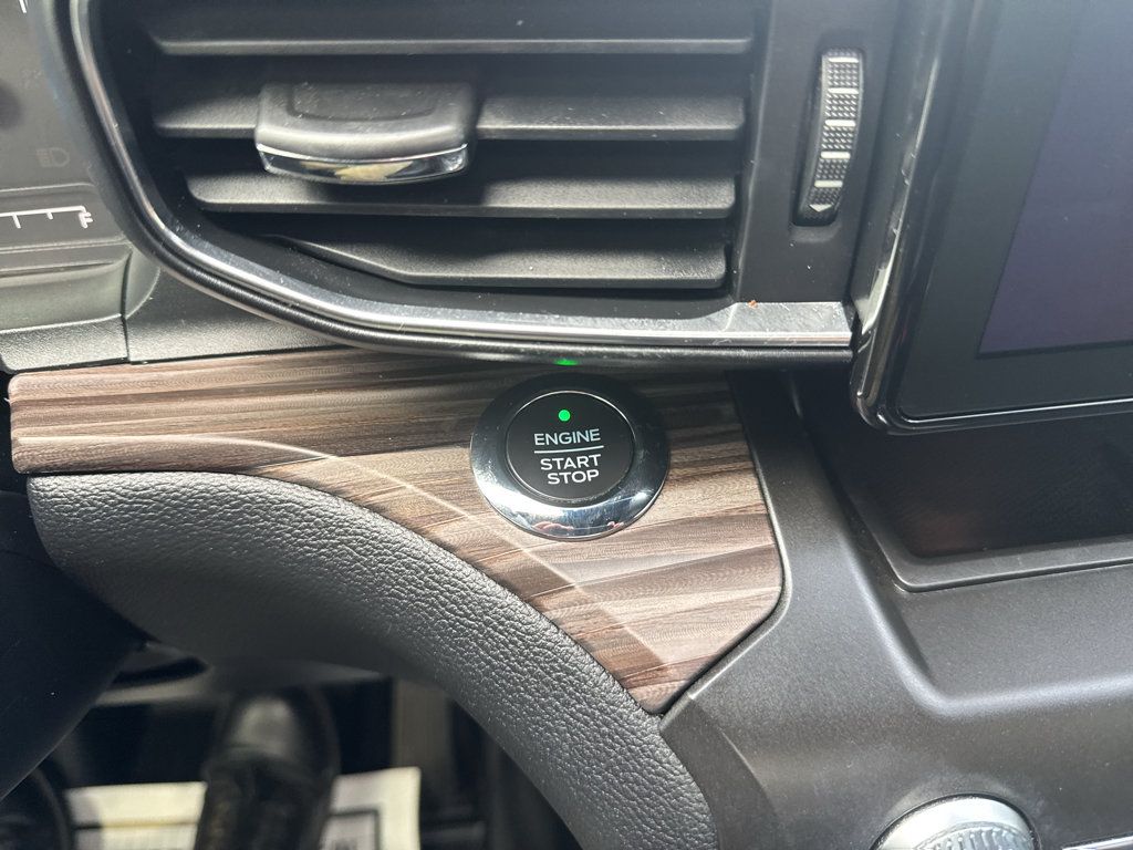 Used 2020 Ford Explorer Limited AWD/4WD image 14