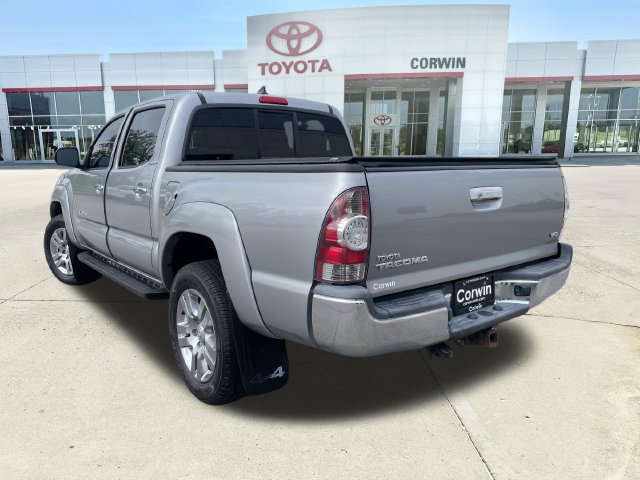 Used 2014 Toyota Tacoma 4x4 Double Cab w/ Limited Package image 3