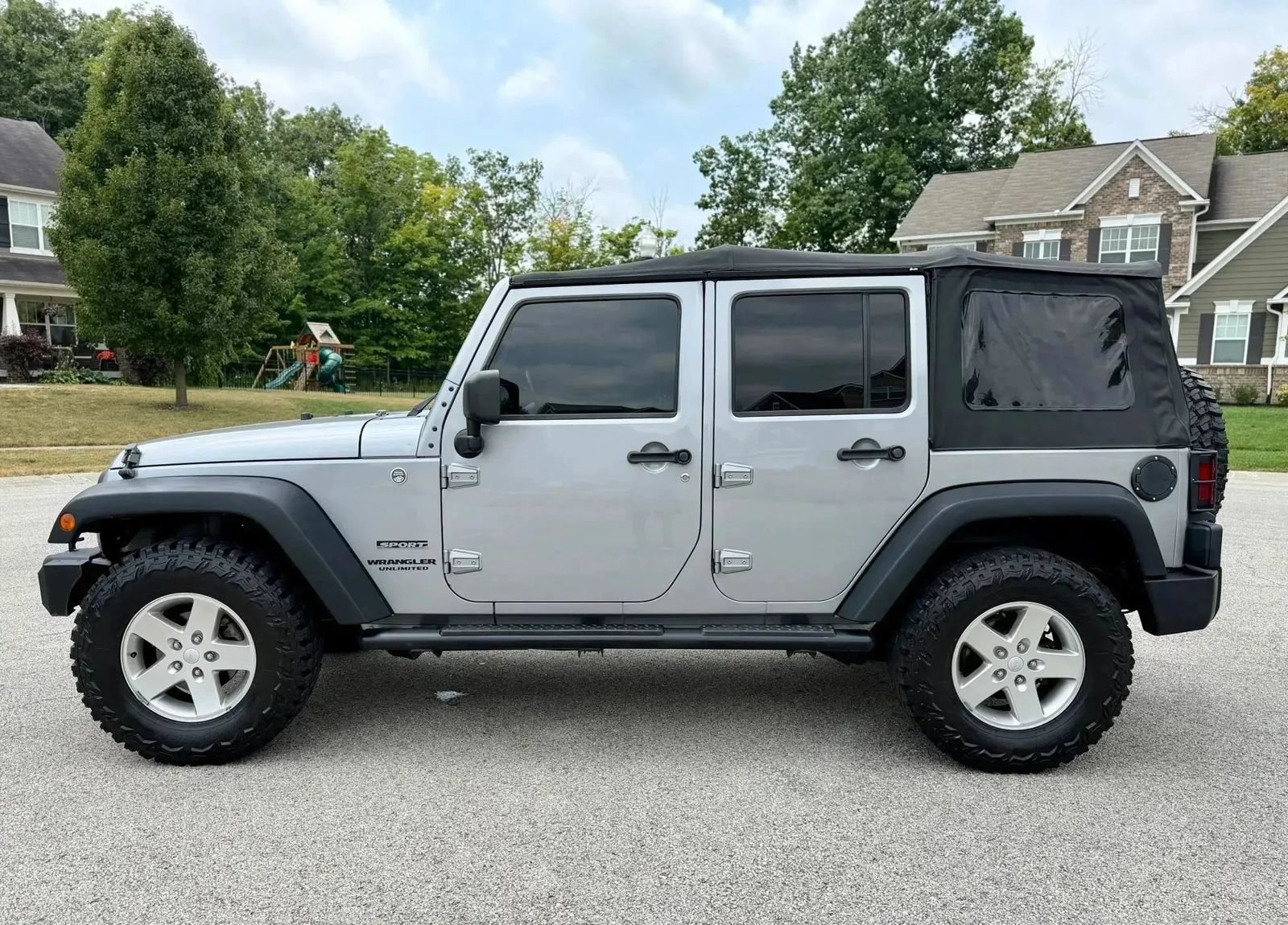 Used 2014 Jeep Wrangler Unlimited Sport w/ Quick Order Package 23S AWD/4WD image 4