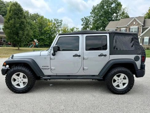 Used 2014 Jeep Wrangler Unlimited Sport w/ Quick Order Package 23S AWD/4WD image 4