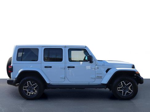 Used 2024 Jeep Wrangler Sahara w/ Technology Group image 6