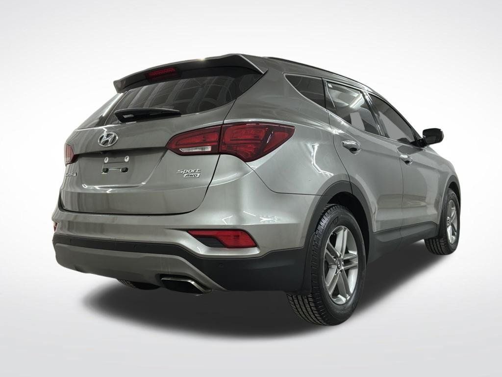 Used 2018 Hyundai Santa Fe Sport w/ 2.4L Tech Package 04 AWD/4WD image 3