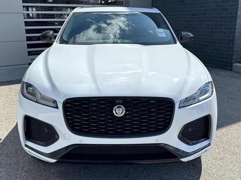 New 2026 Jaguar F-PACE R-Dynamic S AWD/4WD image 2