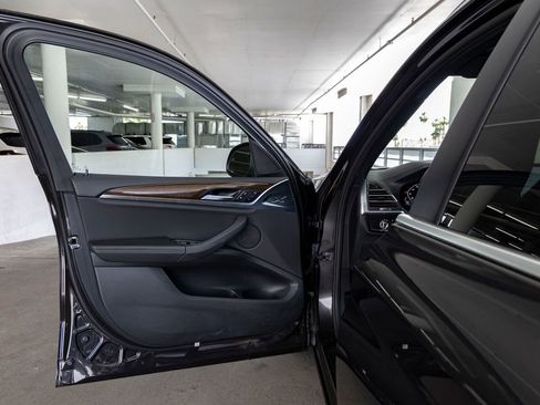 Used 2022 BMW X3 xDrive30i w/ Convenience Package w/ZPA AWD/4WD image 13
