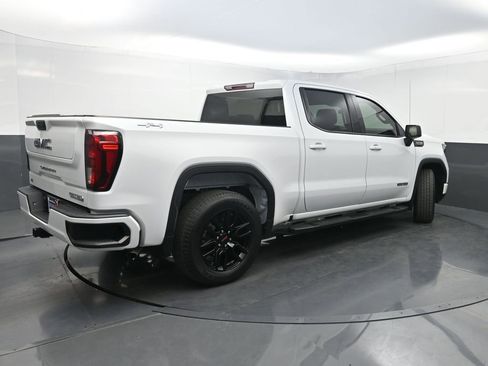 Used 2022 GMC Sierra 1500 Elevation w/ LPO, Elevation Black Package image 23