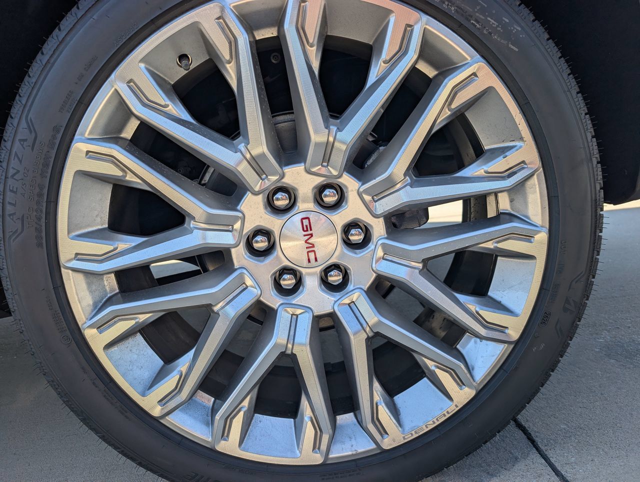 New 2026 GMC Yukon Denali w/ Denali Reserve Package AWD/4WD image 6
