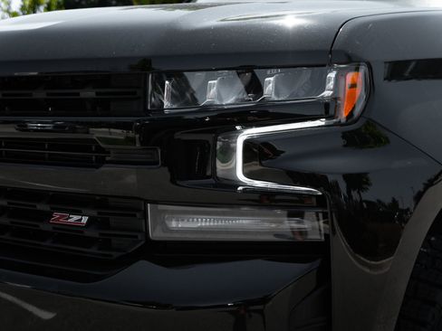 Used 2021 Chevrolet Silverado 1500 LT Trail Boss w/ Bed Protection Package image 6