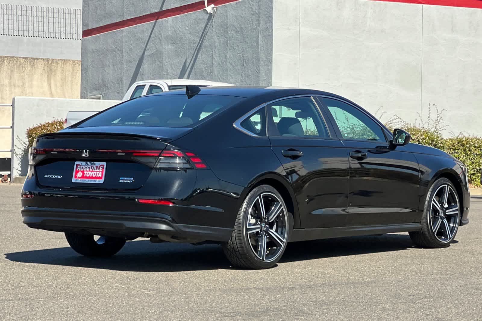 Used 2024 Honda Accord Sport image 2