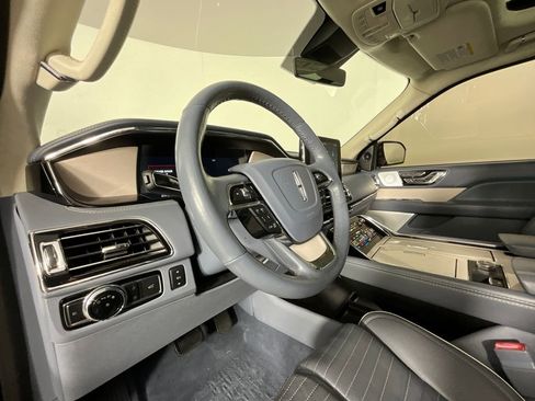 Used 2021 Lincoln Navigator L Black Label w/ Cargo Convenience Package AWD/4WD image 15
