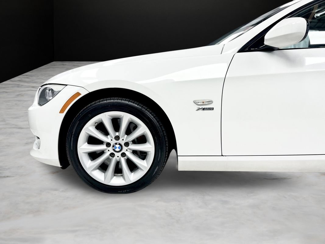 Used 2011 BMW 335i xDrive Coupe AWD/4WD image 12