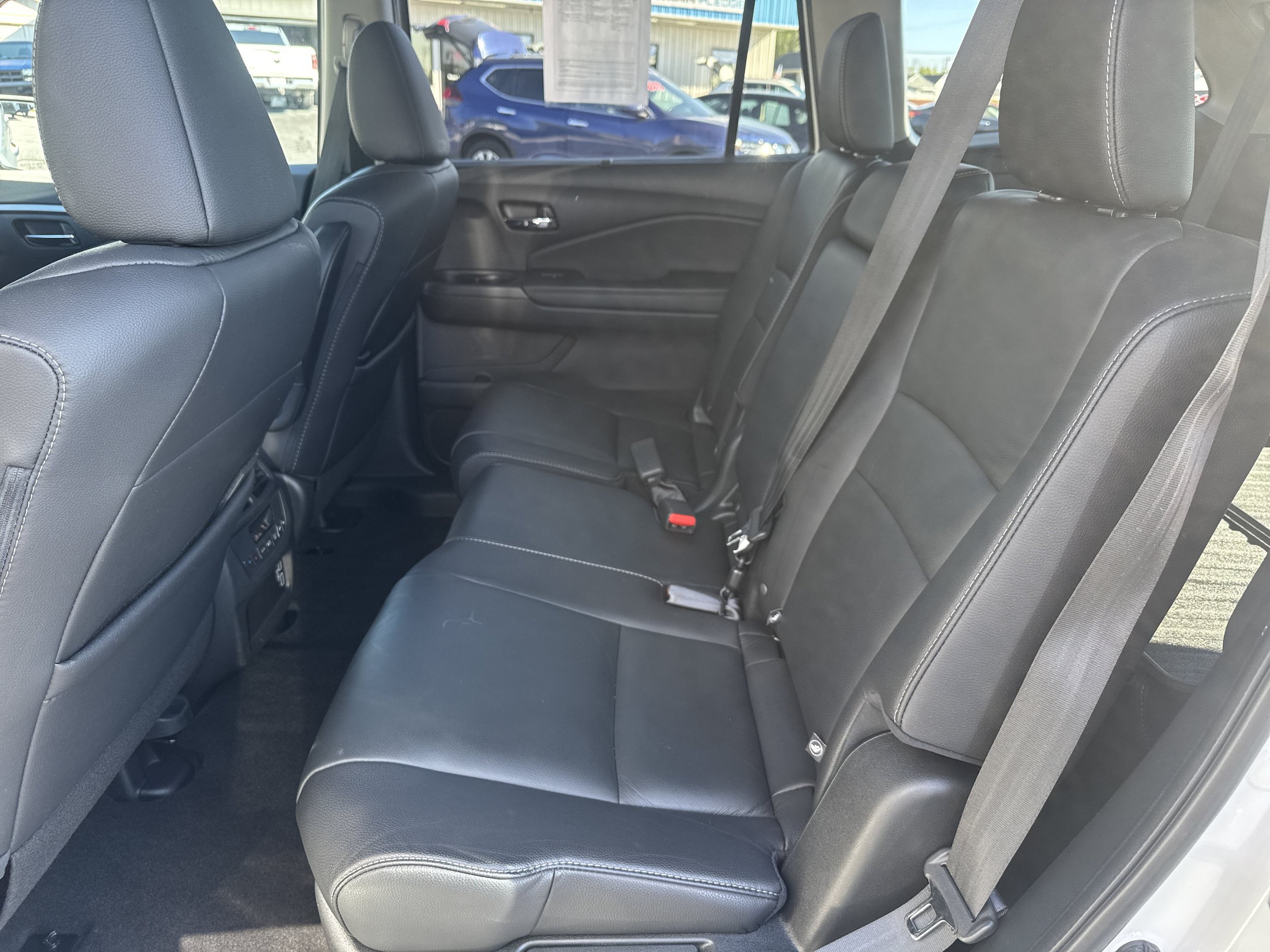 Used 2021 Honda Pilot Special Edition image 6