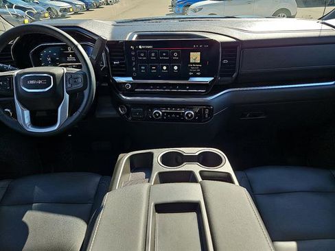 Used 2025 GMC Sierra 1500 SLT image 13