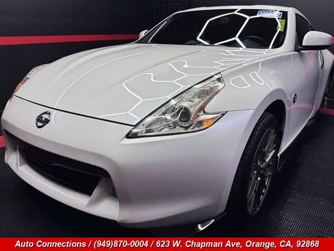 Used 2009 Nissan 370Z Touring w/ Aerodynamics Pkg RWD image 28