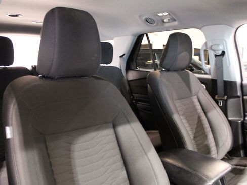 Used 2020 Ford Explorer XLT image 31
