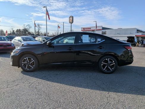 Used 2024 Nissan Sentra SV image 2