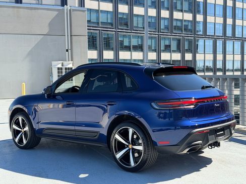Certified 2025 Porsche Macan image 3