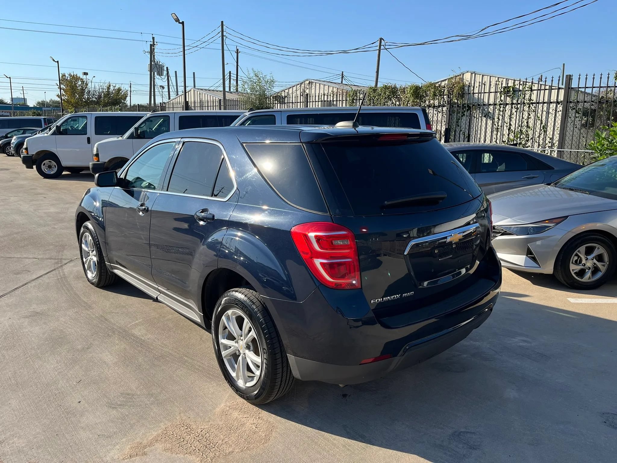 Used 2017 Chevrolet Equinox LS AWD/4WD image 5