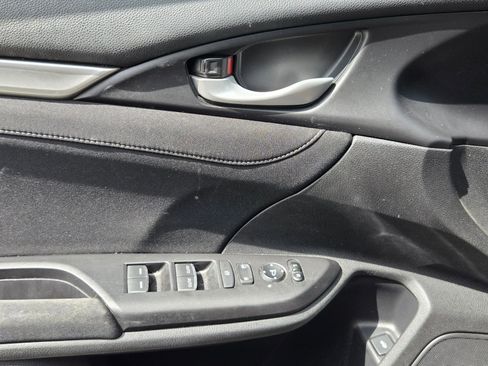Used 2018 Honda Civic EX-T image 7