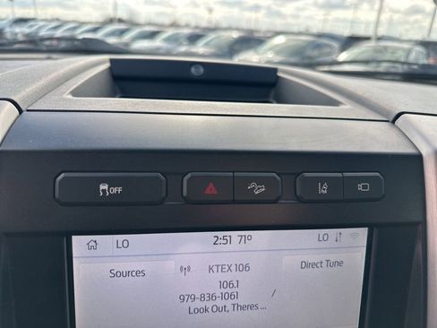 Used 2020 Ford F250 Platinum w/ FX4 Off-Road Package image 29