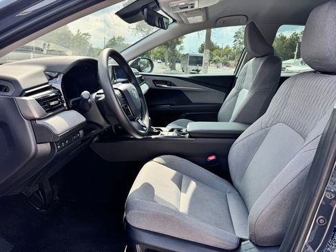 Used 2025 Toyota Camry LE w/ Convenience Package FWD image 7