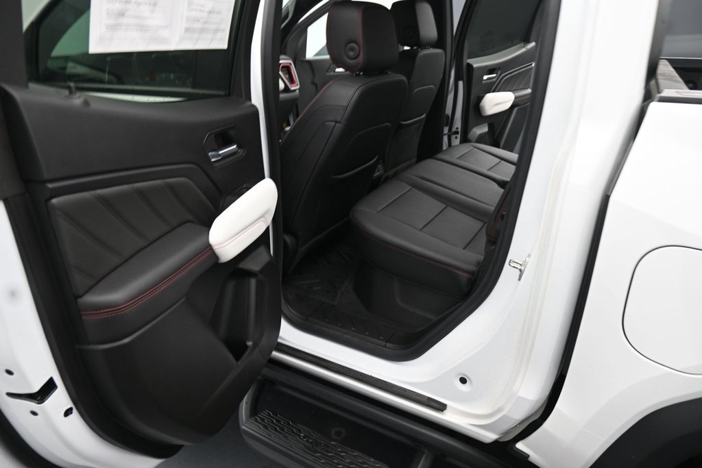 Used 2024 GMC Canyon AT4X AWD/4WD image 15