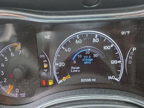 Used 2018 Jeep Grand Cherokee Laredo AWD/4WD image 15