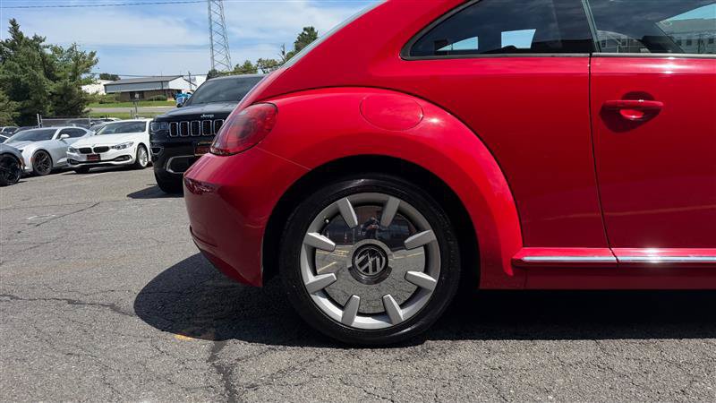 Used 2013 Volkswagen Beetle 2.5 FWD image 5