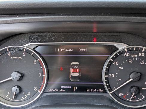 Used 2024 Nissan Rogue SV FWD image 25