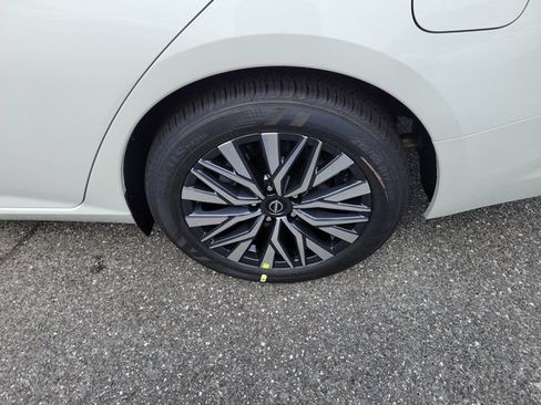 New 2026 Nissan Altima 2.5 SV FWD image 6