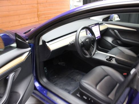 Used 2022 Tesla Model 3 Standard Range image 22