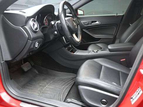 Used 2015 Mercedes-Benz CLA 250 image 17