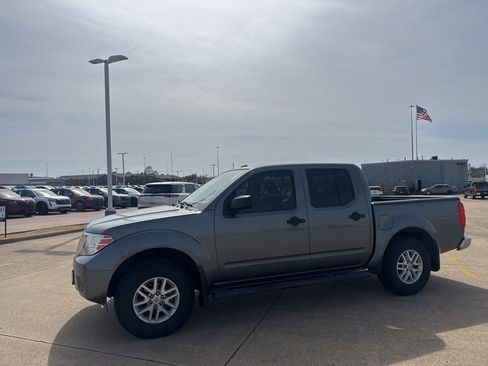 Used 2017 Nissan Frontier SV image 10