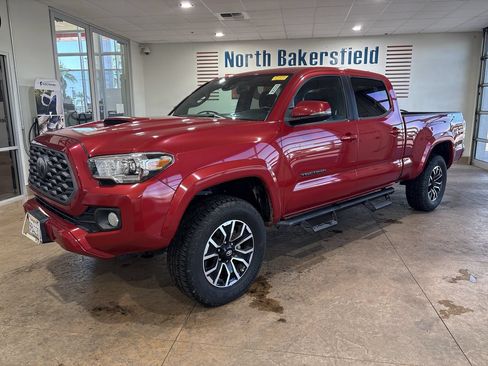 Used 2021 Toyota Tacoma TRD Sport w/ Technology Package AWD/4WD image 1