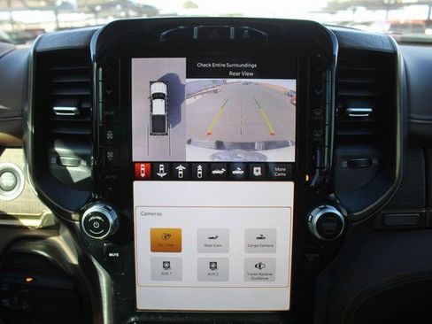 Used 2024 RAM 2500 Limited w/ Towing Technology Group image 36