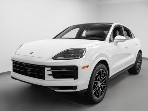 Certified 2024 Porsche Cayenne image 6