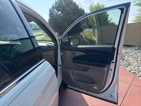 Used 2021 Honda Pilot Touring image 28