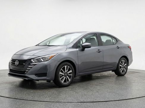 Used 2025 Nissan Versa SV FWD image 3