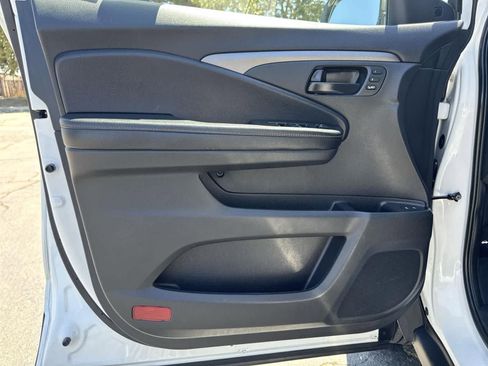 Used 2022 Honda Pilot TrailSport image 22