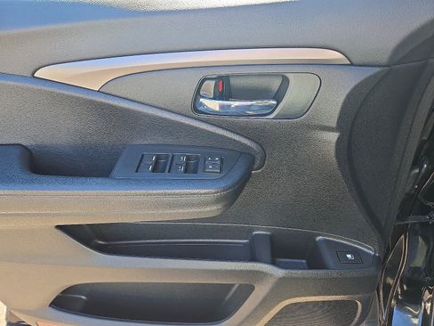 Used 2022 Honda Pilot Sport image 14