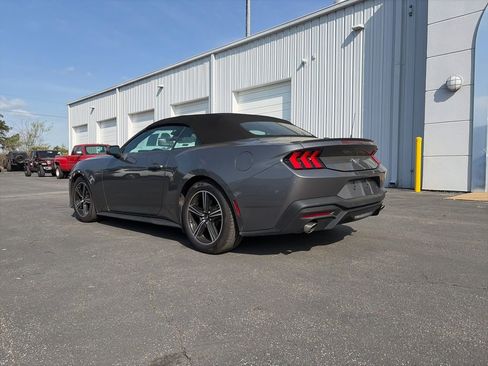 Used 2024 Ford Mustang Premium image 5