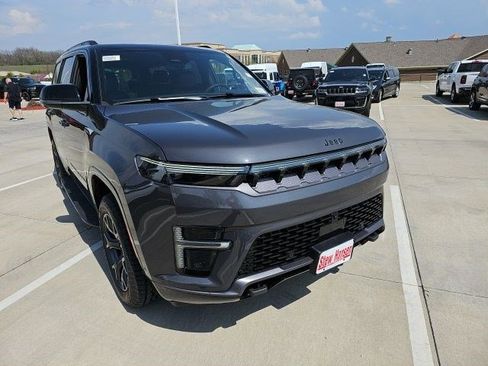 New 2026 Jeep Grand Wagoneer 4WD image 8
