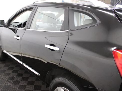 Used 2014 Nissan Rogue S w/ Convenience Package FWD image 7