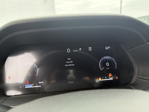 New 2026 Jeep Grand Cherokee Altitude RWD image 32