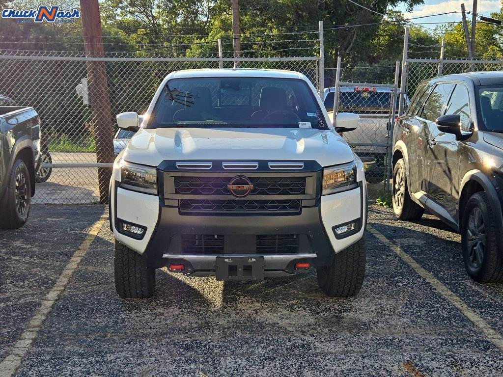 Used 2026 Nissan Frontier PRO-4X AWD/4WD image 2