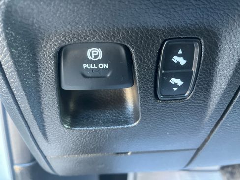 Used 2021 RAM 1500 Big Horn image 18