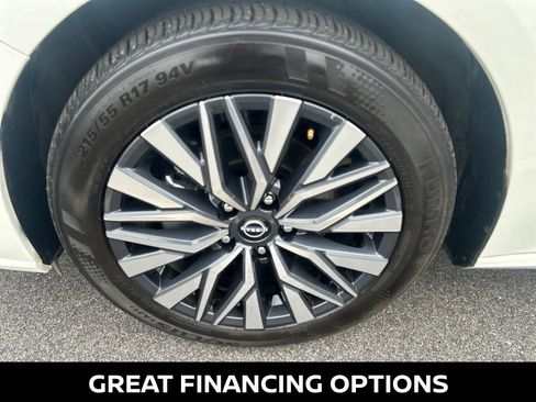 Certified 2025 Nissan Altima 2.5 SV FWD image 10